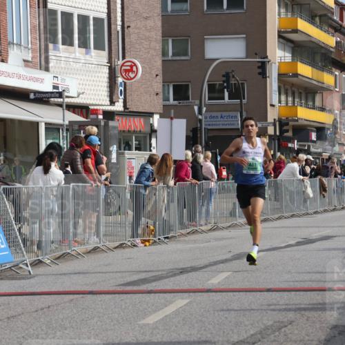 15.09.2024 - PSD Bank Halbmarathon Michael Strokosch http://msf.ph/oto/7077432 15.09.2024 11:10:49 Ziel 404, 481, 511 meine-sportfotos.de
