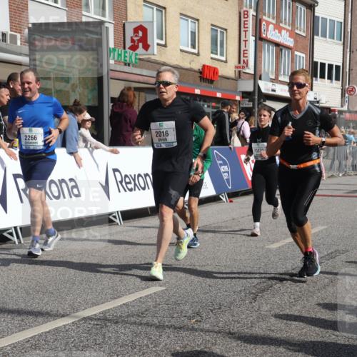 15.09.2024 - PSD Bank Halbmarathon Michael Strokosch http://msf.ph/oto/7077449 15.09.2024 12:18:34 Ziel 802, 1853, 2016, 2023, 2086, 2154, 2232, 2266, 2450, 3093, 3094, 3136, 3141, 3221, 3453, 3454, 3472, 3533 meine-sportfotos.de