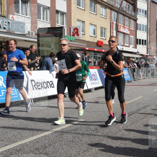 15.09.2024 - PSD Bank Halbmarathon Michael Strokosch http://msf.ph/oto/7077458 15.09.2024 12:18:35 Ziel 802, 1853, 2016, 2023, 2086, 2154, 2232, 2266, 2450, 3093, 3094, 3136, 3141, 3221, 3453, 3454, 3472, 3533 meine-sportfotos.de