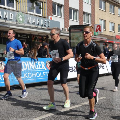15.09.2024 - PSD Bank Halbmarathon Michael Strokosch http://msf.ph/oto/7077471 15.09.2024 12:18:35 Ziel 802, 1853, 2016, 2023, 2086, 2154, 2232, 2266, 2450, 3093, 3094, 3136, 3141, 3221, 3453, 3454, 3472, 3533 meine-sportfotos.de