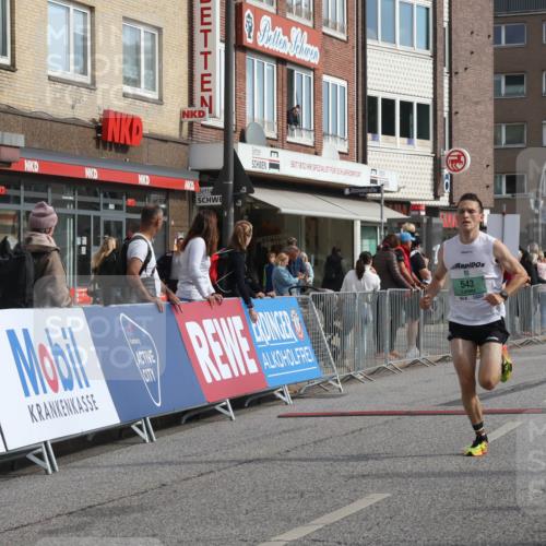 15.09.2024 - PSD Bank Halbmarathon Michael Strokosch http://msf.ph/oto/7077501 15.09.2024 11:11:03 Ziel 481, 513, 523, 524, 543 meine-sportfotos.de