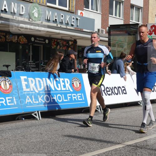 15.09.2024 - PSD Bank Halbmarathon Michael Strokosch http://msf.ph/oto/7077521 15.09.2024 12:18:40 Ziel 802, 1853, 2016, 2023, 2086, 2149, 2232, 2266, 2450, 3093, 3094, 3141, 3221, 3453, 3454, 3472, 3533 meine-sportfotos.de
