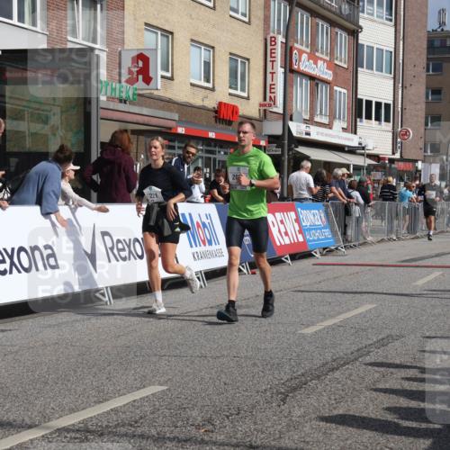 15.09.2024 - PSD Bank Halbmarathon Michael Strokosch http://msf.ph/oto/7077539 15.09.2024 12:18:41 Ziel 802, 1853, 2016, 2023, 2086, 2149, 2232, 2266, 2450, 3093, 3094, 3221, 3472, 3533 meine-sportfotos.de