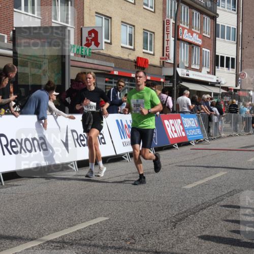 15.09.2024 - PSD Bank Halbmarathon Michael Strokosch http://msf.ph/oto/7077544 15.09.2024 12:18:41 Ziel 802, 1853, 2016, 2023, 2086, 2149, 2232, 2266, 2450, 3093, 3094, 3221, 3472, 3533 meine-sportfotos.de
