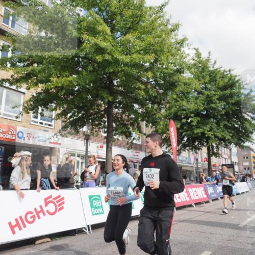 15.09.2024 - PSD Bank Halbmarathon Miley Keyser http://msf.ph/oto/7077549 15.09.2024 12:37:46 Ziel 1816, 2381, 2398, 2432, 2517, 3380, 3441, 3481 meine-sportfotos.de