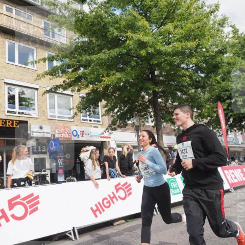 15.09.2024 - PSD Bank Halbmarathon Miley Keyser http://msf.ph/oto/7077557 15.09.2024 12:37:46 Ziel 1816, 2381, 2398, 2432, 2517, 3380, 3441, 3481 meine-sportfotos.de