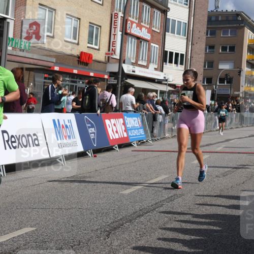 15.09.2024 - PSD Bank Halbmarathon Michael Strokosch http://msf.ph/oto/7077558 15.09.2024 12:18:42 Ziel 802, 1853, 2016, 2023, 2086, 2149, 2232, 2266, 2450, 3094, 3221, 3472, 3533 meine-sportfotos.de