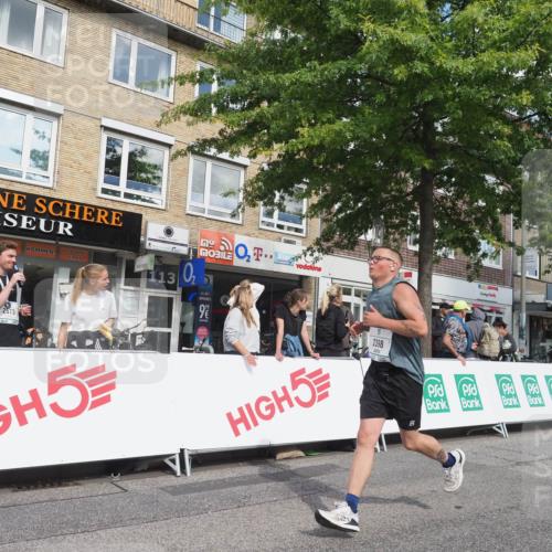 15.09.2024 - PSD Bank Halbmarathon Miley Keyser http://msf.ph/oto/7077593 15.09.2024 12:37:49 Ziel 1816, 2381, 2398, 2432, 2517, 3380, 3441, 3481 meine-sportfotos.de