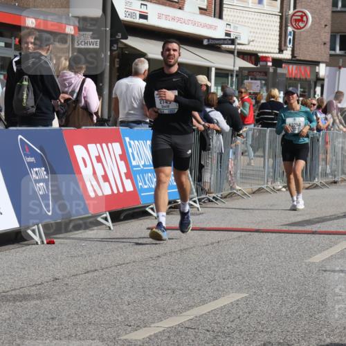 15.09.2024 - PSD Bank Halbmarathon Michael Strokosch http://msf.ph/oto/7077627 15.09.2024 12:18:47 Ziel 2023, 2086, 2149, 2232, 3094, 3221, 3258 meine-sportfotos.de