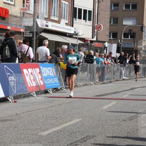 15.09.2024 - PSD Bank Halbmarathon Michael Strokosch http://msf.ph/oto/7077663 15.09.2024 12:18:49 Ziel 2023, 2086, 2149, 2232, 3094, 3221, 3258 meine-sportfotos.de