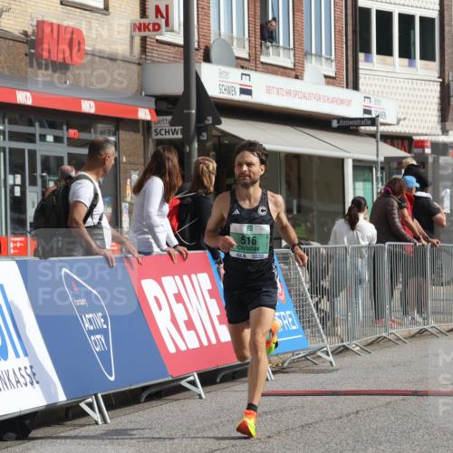 15.09.2024 - PSD Bank Halbmarathon Michael Strokosch http://msf.ph/oto/7077682 15.09.2024 11:11:30 Ziel 515, 516, 548 meine-sportfotos.de