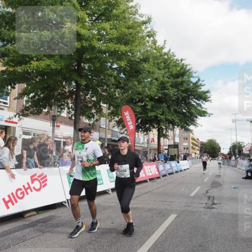 15.09.2024 - PSD Bank Halbmarathon Miley Keyser http://msf.ph/oto/7077687 15.09.2024 12:37:54 Ziel 1816, 2381, 2398, 2432, 2517, 3380, 3415, 3417, 3441, 3481 meine-sportfotos.de