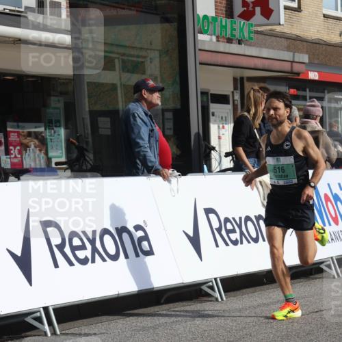 15.09.2024 - PSD Bank Halbmarathon Michael Strokosch http://msf.ph/oto/7077703 15.09.2024 11:11:31 Ziel 515, 516, 548 meine-sportfotos.de