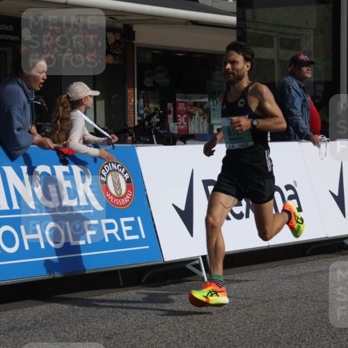 15.09.2024 - PSD Bank Halbmarathon Michael Strokosch http://msf.ph/oto/7077708 15.09.2024 11:11:32 Ziel 515, 516, 548 meine-sportfotos.de