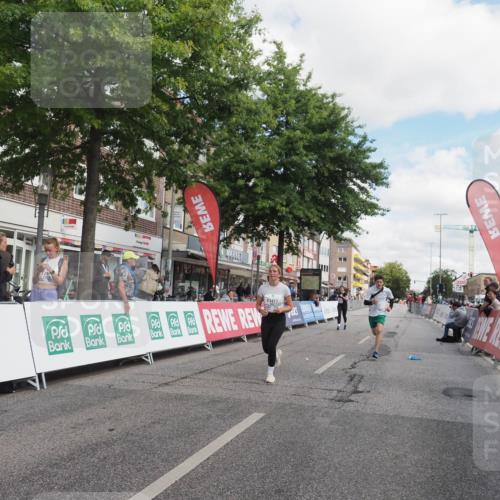 15.09.2024 - PSD Bank Halbmarathon Miley Keyser http://msf.ph/oto/7077729 15.09.2024 12:37:59 Ziel 1816, 2381, 2398, 2517, 3380, 3415, 3417 meine-sportfotos.de