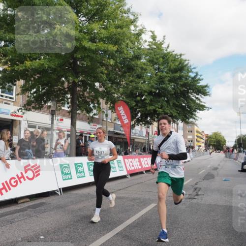 15.09.2024 - PSD Bank Halbmarathon Miley Keyser http://msf.ph/oto/7077769 15.09.2024 12:38:01 Ziel 1816, 2517, 3380, 3415, 3417 meine-sportfotos.de