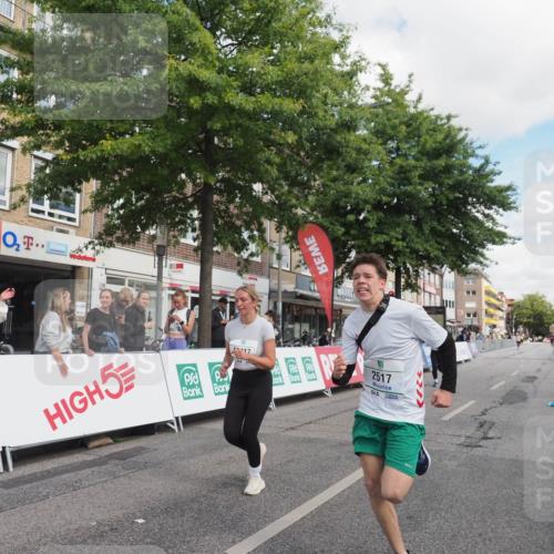 15.09.2024 - PSD Bank Halbmarathon Miley Keyser http://msf.ph/oto/7077775 15.09.2024 12:38:01 Ziel 1816, 2517, 3380, 3415, 3417 meine-sportfotos.de