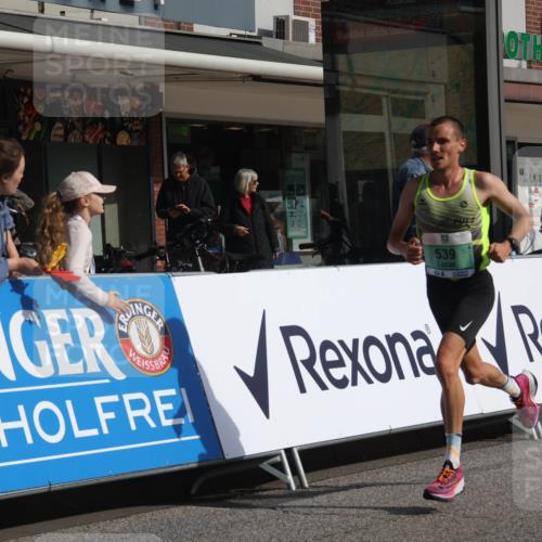 15.09.2024 - PSD Bank Halbmarathon Michael Strokosch http://msf.ph/oto/7077799 15.09.2024 11:11:41 Ziel 485, 515, 516, 539, 548 meine-sportfotos.de