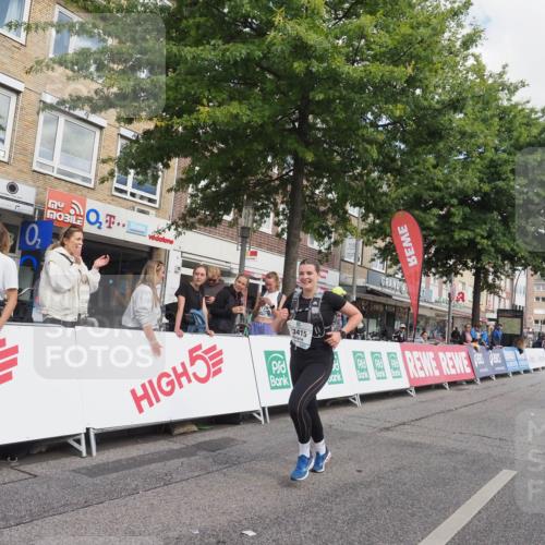 15.09.2024 - PSD Bank Halbmarathon Miley Keyser http://msf.ph/oto/7077808 15.09.2024 12:38:03 Ziel 1816, 2517, 3380, 3415, 3417 meine-sportfotos.de