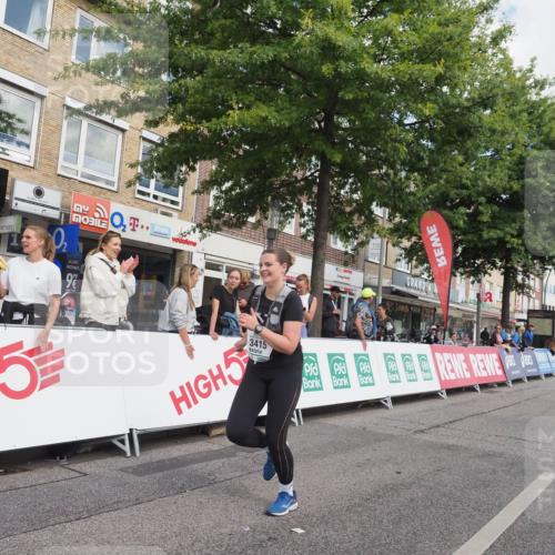 15.09.2024 - PSD Bank Halbmarathon Miley Keyser http://msf.ph/oto/7077816 15.09.2024 12:38:04 Ziel 1816, 2517, 3380, 3415, 3417 meine-sportfotos.de