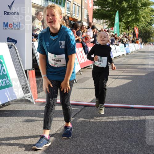 15.09.2024 - PSD Bank Halbmarathon Strokosch-Dieckow http://msf.ph/oto/7077826 15.09.2024 10:30:26 Ziel 32, 97, 129, 156, 252, 264, 281, 289, 306 meine-sportfotos.de