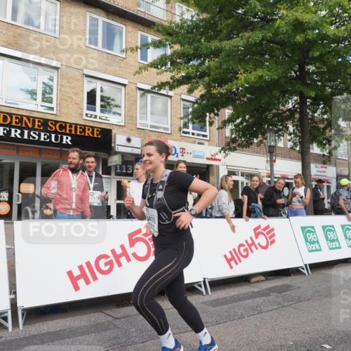 15.09.2024 - PSD Bank Halbmarathon Miley Keyser http://msf.ph/oto/7077830 15.09.2024 12:38:04 Ziel 1816, 2517, 3380, 3415, 3417 meine-sportfotos.de