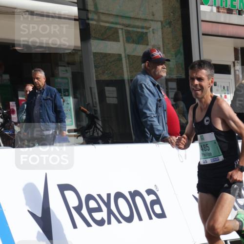 15.09.2024 - PSD Bank Halbmarathon Michael Strokosch http://msf.ph/oto/7077838 15.09.2024 11:11:44 Ziel 485, 516, 539, 548 meine-sportfotos.de