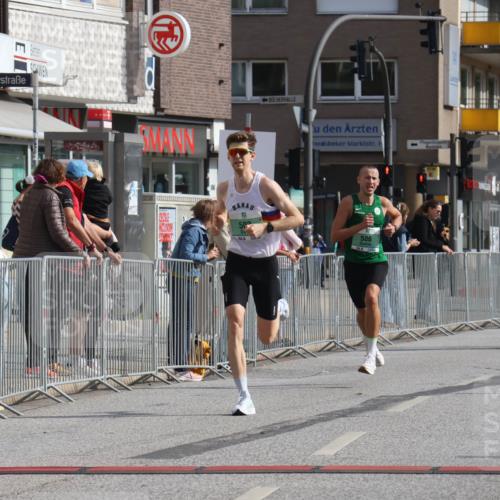 15.09.2024 - PSD Bank Halbmarathon Michael Strokosch http://msf.ph/oto/7077933 15.09.2024 11:12:03 Ziel 503, 506, 530, 537, 545 meine-sportfotos.de