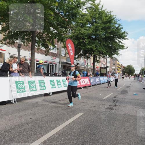 15.09.2024 - PSD Bank Halbmarathon Miley Keyser http://msf.ph/oto/7077960 15.09.2024 12:38:58 Ziel 3123, 3332, 3333, 3381 meine-sportfotos.de