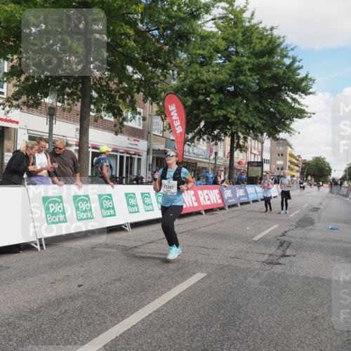 15.09.2024 - PSD Bank Halbmarathon Miley Keyser http://msf.ph/oto/7077964 15.09.2024 12:38:58 Ziel 3123, 3332, 3333, 3381 meine-sportfotos.de