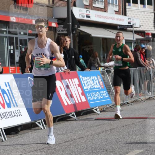 15.09.2024 - PSD Bank Halbmarathon Michael Strokosch http://msf.ph/oto/7077980 15.09.2024 11:12:05 Ziel 503, 506, 530, 537, 545 meine-sportfotos.de