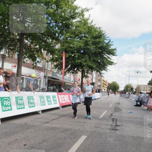 15.09.2024 - PSD Bank Halbmarathon Miley Keyser http://msf.ph/oto/7077988 15.09.2024 12:39:01 Ziel 3123, 3332, 3333, 3381 meine-sportfotos.de