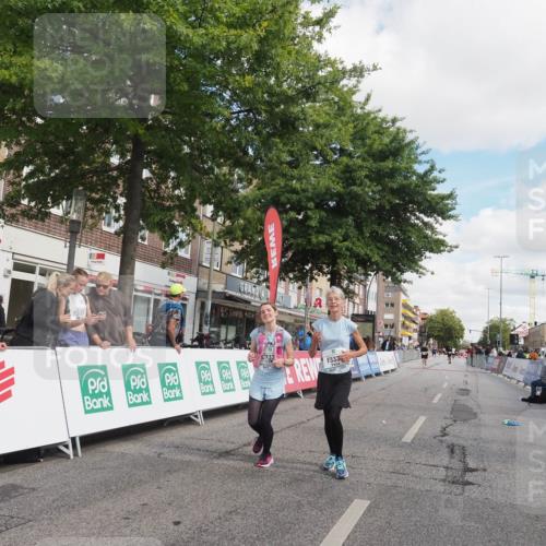 15.09.2024 - PSD Bank Halbmarathon Miley Keyser http://msf.ph/oto/7078001 15.09.2024 12:39:01 Ziel 3123, 3332, 3333, 3381 meine-sportfotos.de