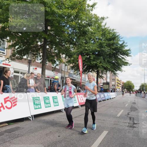 15.09.2024 - PSD Bank Halbmarathon Miley Keyser http://msf.ph/oto/7078014 15.09.2024 12:39:02 Ziel 3123, 3332, 3333, 3381 meine-sportfotos.de