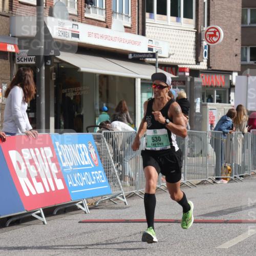 15.09.2024 - PSD Bank Halbmarathon Michael Strokosch http://msf.ph/oto/7078023 15.09.2024 11:12:09 Ziel 503, 506, 526, 530, 537, 545 meine-sportfotos.de