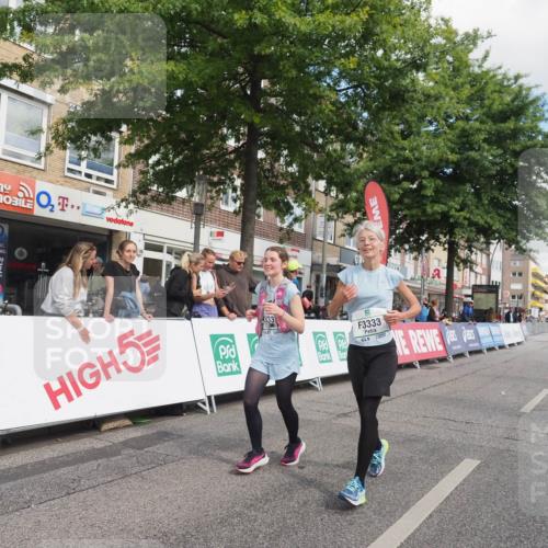15.09.2024 - PSD Bank Halbmarathon Miley Keyser http://msf.ph/oto/7078029 15.09.2024 12:39:02 Ziel 3123, 3332, 3333, 3381 meine-sportfotos.de