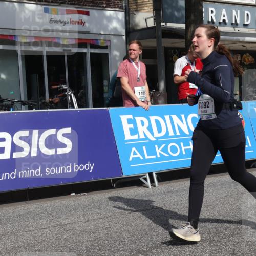 15.09.2024 - PSD Bank Halbmarathon Michael Strokosch http://msf.ph/oto/7078040 15.09.2024 12:19:23 Ziel 1613, 2867, 3092, 3373 meine-sportfotos.de