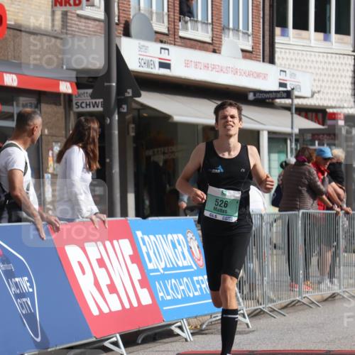 15.09.2024 - PSD Bank Halbmarathon Michael Strokosch http://msf.ph/oto/7078079 15.09.2024 11:12:15 Ziel 503, 506, 526, 530 meine-sportfotos.de