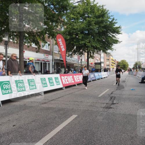15.09.2024 - PSD Bank Halbmarathon Miley Keyser http://msf.ph/oto/7078095 15.09.2024 12:39:18 Ziel 2523, 2954, 3367 meine-sportfotos.de