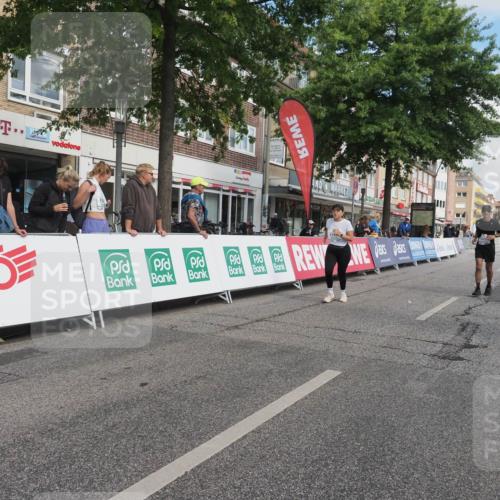 15.09.2024 - PSD Bank Halbmarathon Miley Keyser http://msf.ph/oto/7078109 15.09.2024 12:39:18 Ziel 2523, 2954, 3367 meine-sportfotos.de
