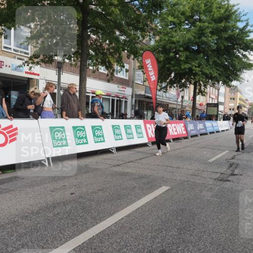 15.09.2024 - PSD Bank Halbmarathon Miley Keyser http://msf.ph/oto/7078118 15.09.2024 12:39:19 Ziel 2523, 2954, 3367 meine-sportfotos.de