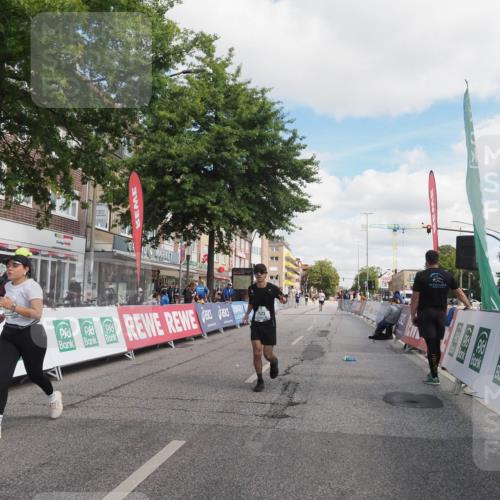 15.09.2024 - PSD Bank Halbmarathon Miley Keyser http://msf.ph/oto/7078140 15.09.2024 12:39:20 Ziel 2523, 2954, 3367 meine-sportfotos.de