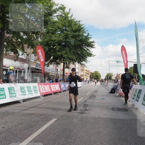 15.09.2024 - PSD Bank Halbmarathon Miley Keyser http://msf.ph/oto/7078149 15.09.2024 12:39:20 Ziel 2523, 2954, 3367 meine-sportfotos.de