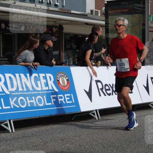15.09.2024 - PSD Bank Halbmarathon Michael Strokosch http://msf.ph/oto/7078168 15.09.2024 12:19:43 Ziel 2025, 2903, 3394, 3436 meine-sportfotos.de