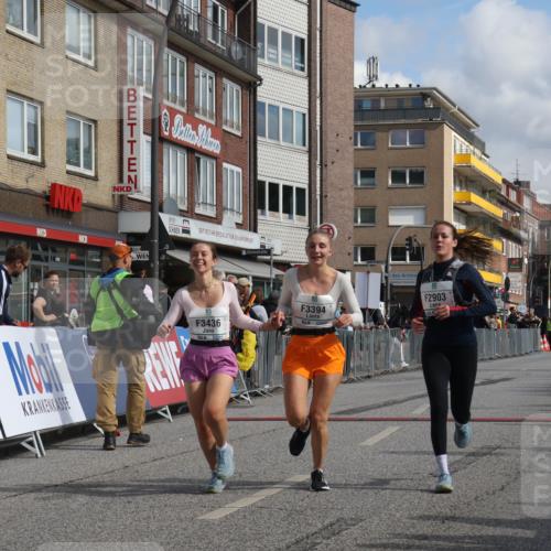 15.09.2024 - PSD Bank Halbmarathon Michael Strokosch http://msf.ph/oto/7078183 15.09.2024 12:19:44 Ziel 2025, 2903, 3394, 3436 meine-sportfotos.de