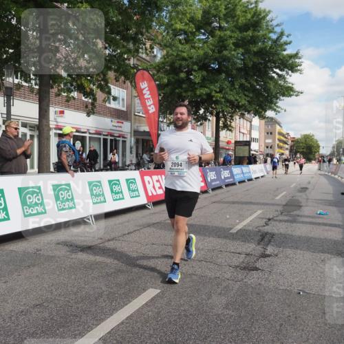 15.09.2024 - PSD Bank Halbmarathon Miley Keyser http://msf.ph/oto/7078210 15.09.2024 12:39:36 Ziel 2094, 2523, 2954 meine-sportfotos.de