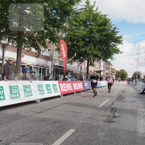 15.09.2024 - PSD Bank Halbmarathon Miley Keyser http://msf.ph/oto/7078228 15.09.2024 12:39:44 Ziel 2094, 2137, 3297 meine-sportfotos.de