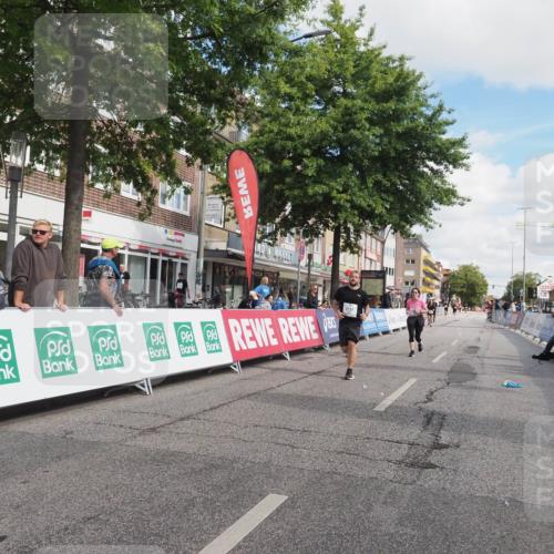 15.09.2024 - PSD Bank Halbmarathon Miley Keyser http://msf.ph/oto/7078239 15.09.2024 12:39:44 Ziel 2094, 2137, 3297 meine-sportfotos.de