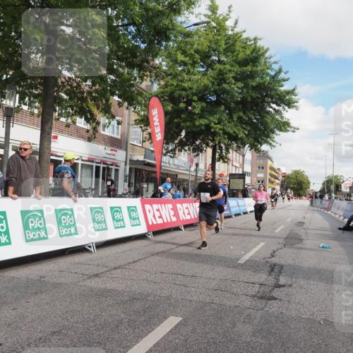 15.09.2024 - PSD Bank Halbmarathon Miley Keyser http://msf.ph/oto/7078244 15.09.2024 12:39:45 Ziel 2094, 2137, 3297 meine-sportfotos.de