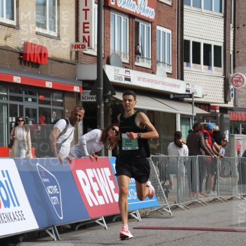15.09.2024 - PSD Bank Halbmarathon Michael Strokosch http://msf.ph/oto/7078264 15.09.2024 11:12:38 Ziel 498, 509, 528, 534, 566, 838, 841 meine-sportfotos.de